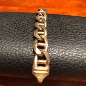 Small sized unisex gucci link bracelet